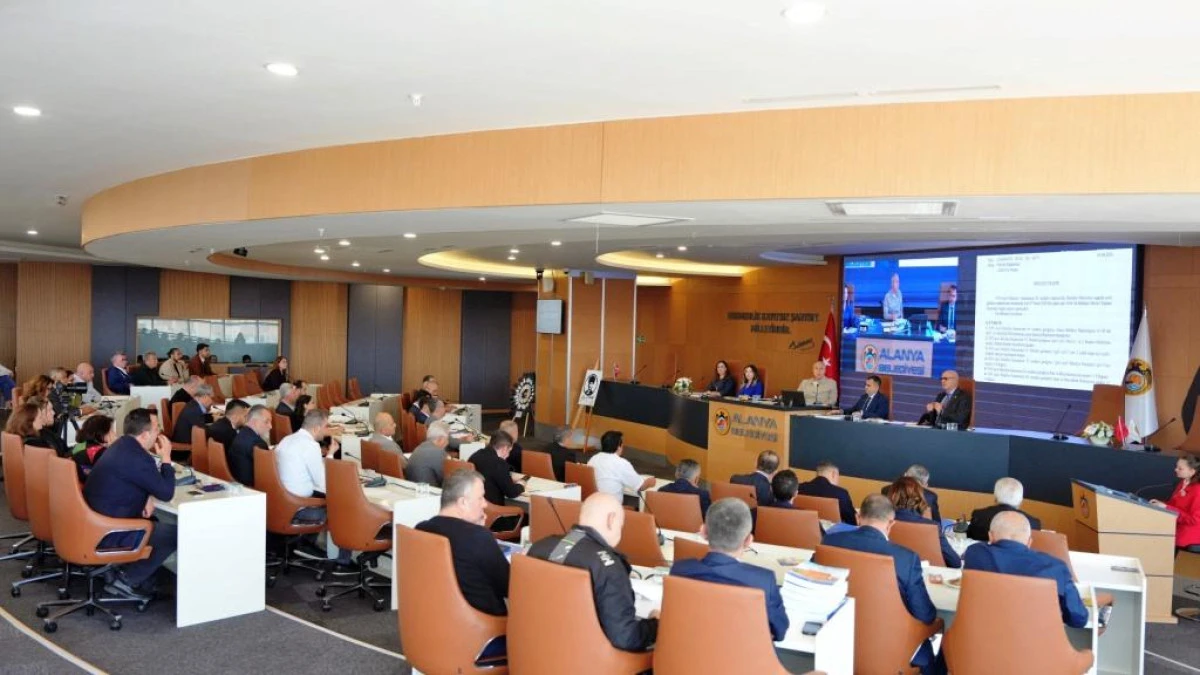Alanya Belediyesi&rsquo;nin 2025 Yılı Faaliyet Raporu Onaylandı: "Bor&ccedil; Değil, Hizmet &Uuml;retiyoruz"