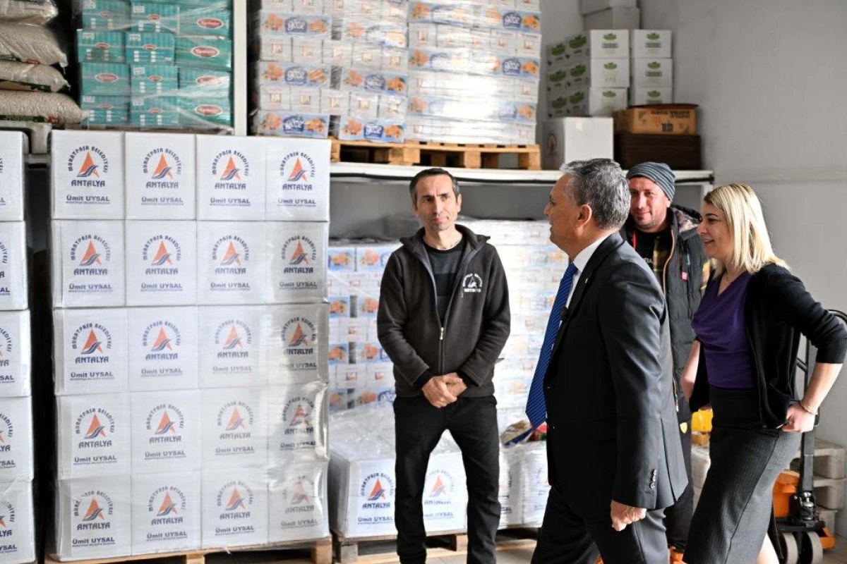 Antalya Muratpaşa&rsquo;da Ramazan Dayanışması: 2 Bin Gıda Kolisi Hazırlandı