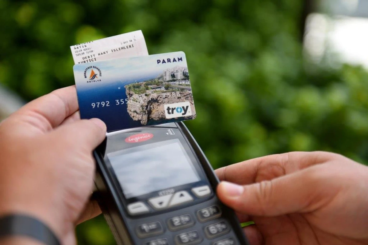 Atıklar ayrıştırıldı, Muratpaşa kazandı