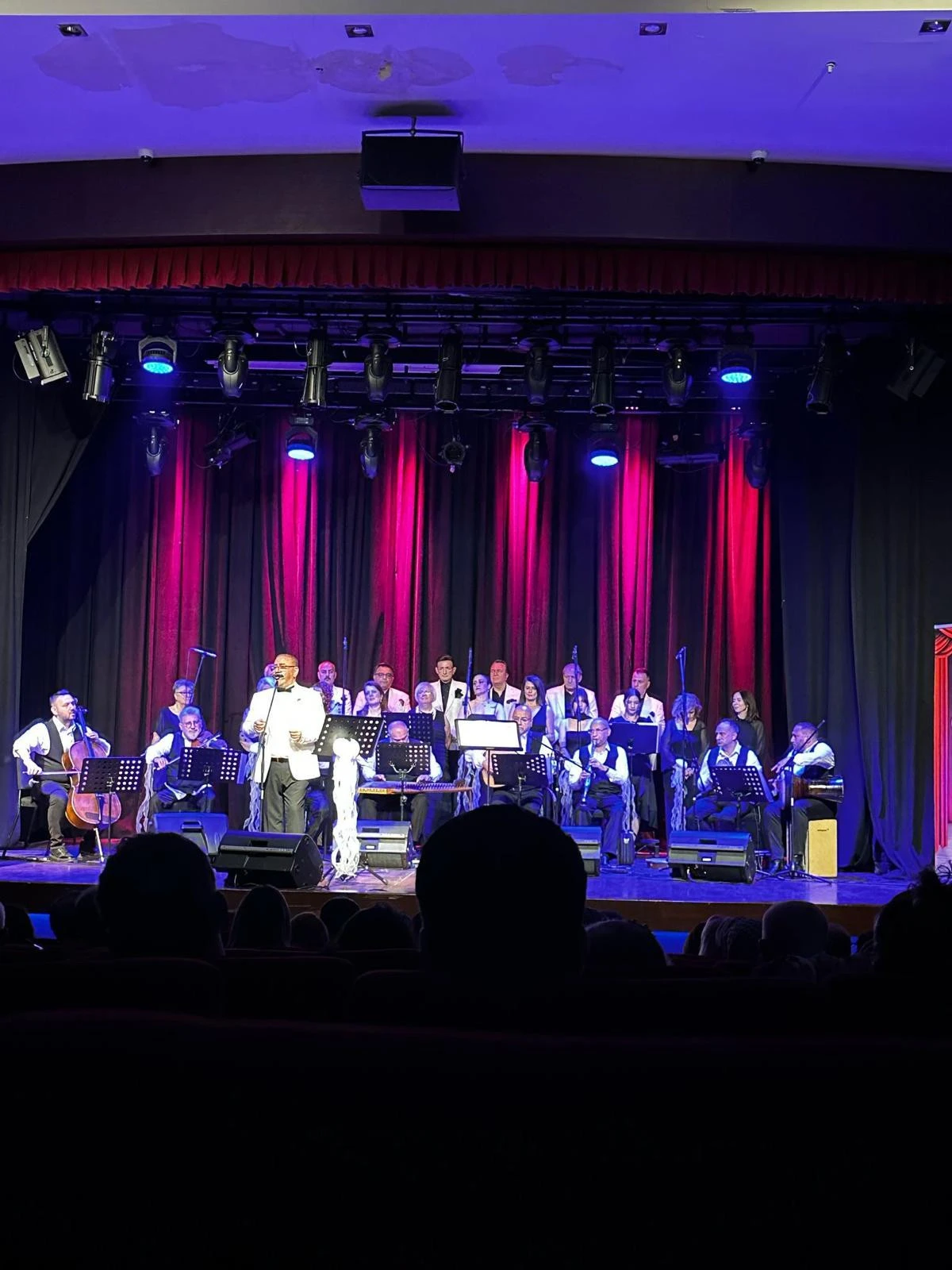 AVRUPA MÜZİK TOPLULUĞU’NDAN NOSTALJİ DOLU BİR GECE  SİYAH BEYAZ YILLAR” UNUTULMAZ ANLARLA HAFIZALARA KAZINDI