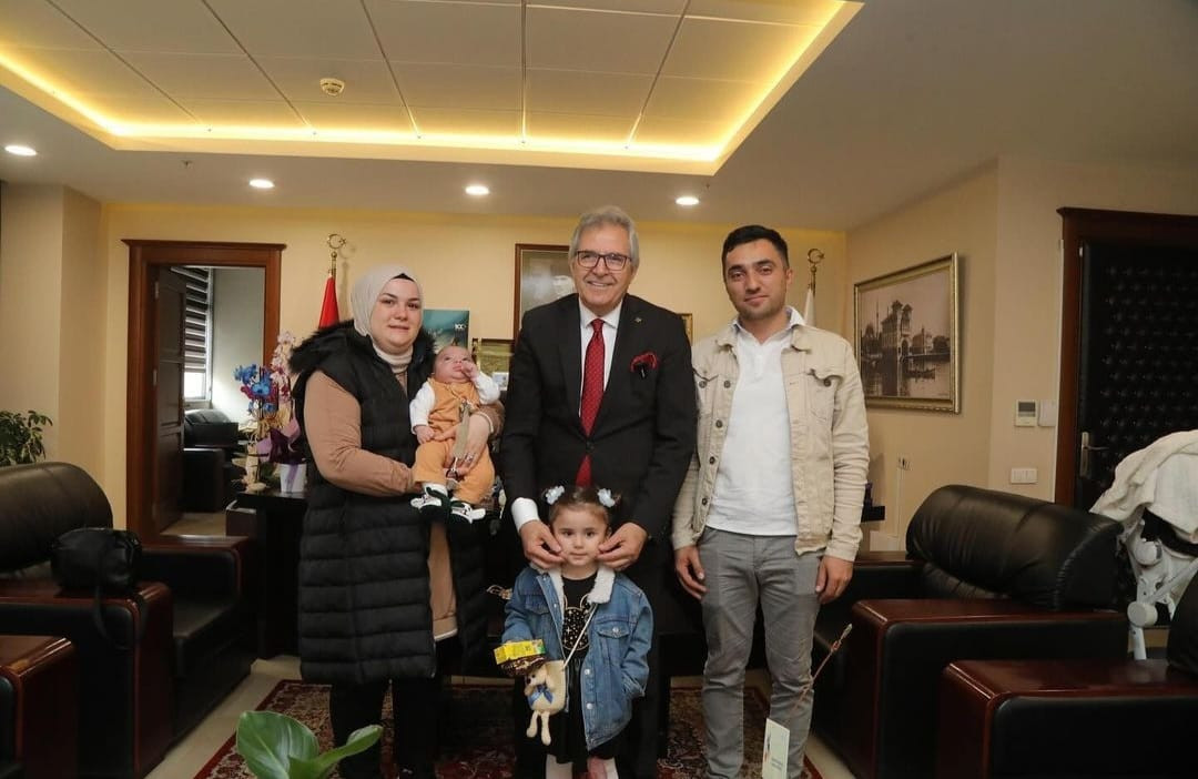 Bandırma Belediye Başkanı Dursun Mirza'dan Kıvanç Karan bebeğe destek!