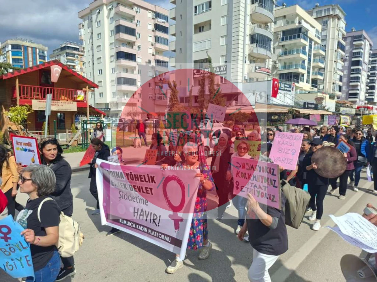 Batı Antalya Kadın Platformu 8 Mart&rsquo;ta Kumluca&rsquo;da Y&uuml;r&uuml;d&uuml;