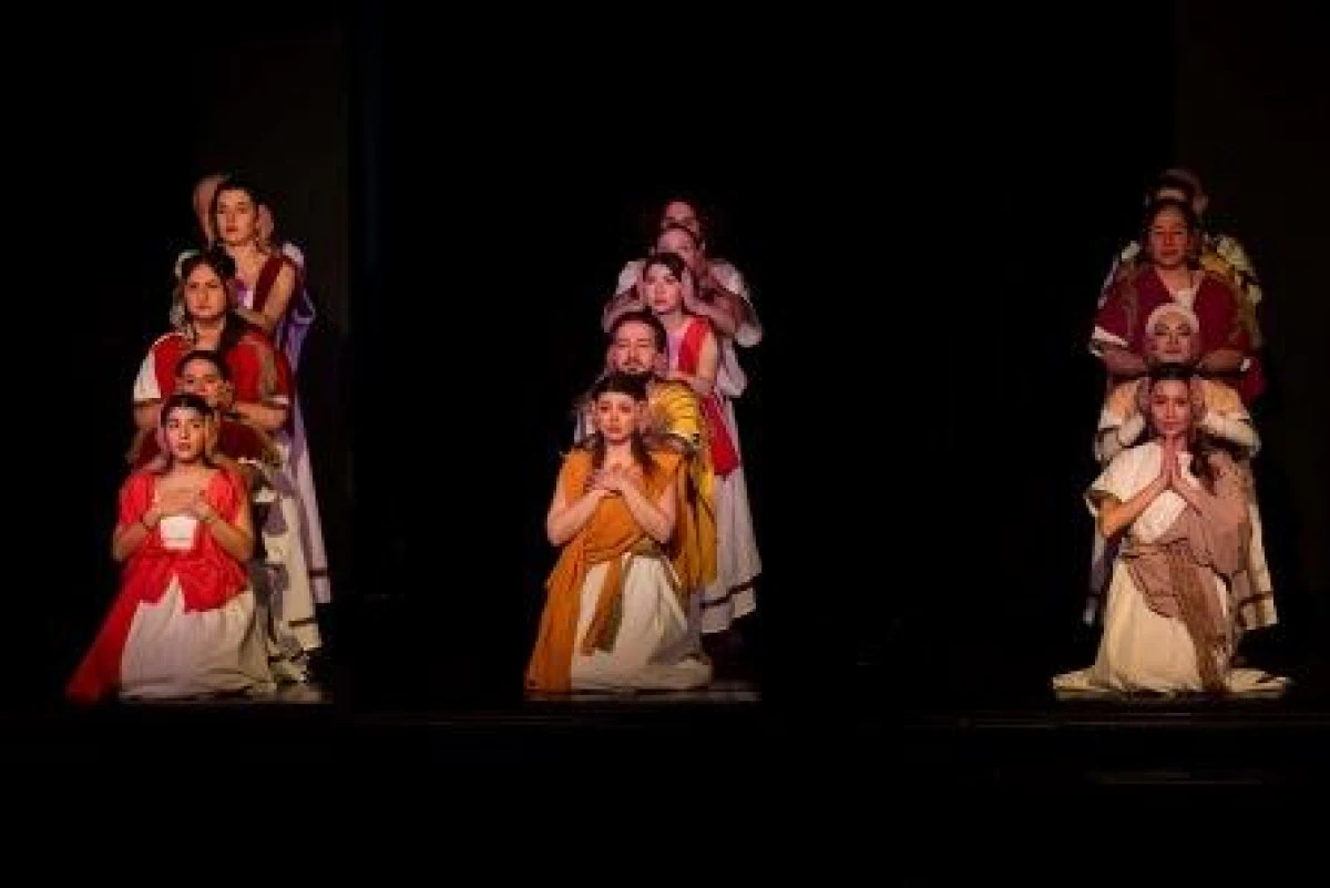 Bi’ Değişik Tiyatro’dan ‘EŞEK ARILARI’…