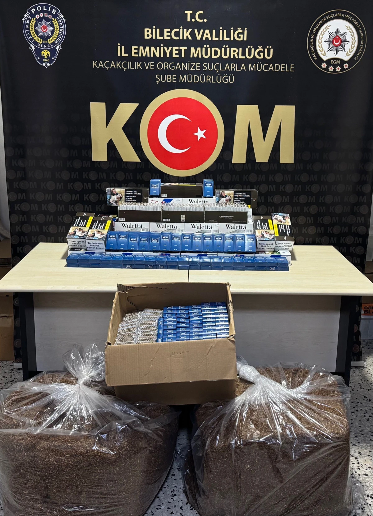 Bilecik&rsquo;te Ka&ccedil;ak T&uuml;t&uuml;n Operasyonu: Binlerce Makaron ve 80 Kilo T&uuml;t&uuml;n Ele Ge&ccedil;irildi