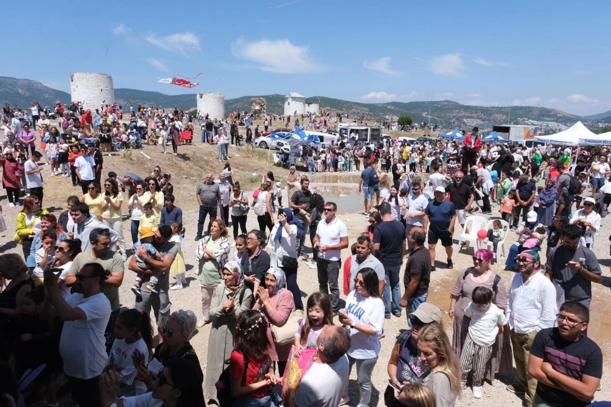 Bodrum U&ccedil;urtma Festivali, 21 yıldır Engelleri G&ouml;ky&uuml;z&uuml;nde Kaldırıyor