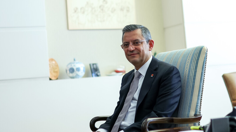 CHP Genel Başkanı Özgür Özel'den, Amed Spor Kulübü Başkanına Tebrik Telefonu