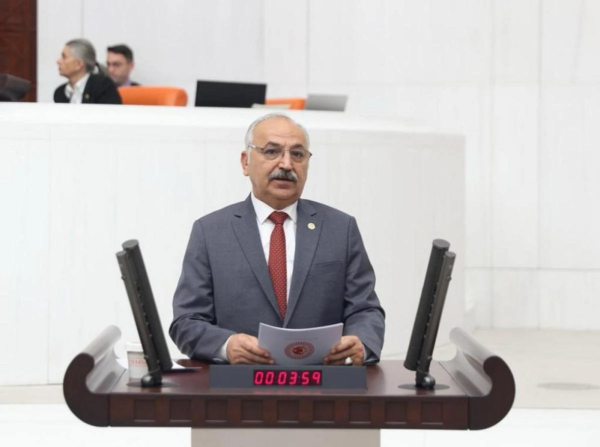 CHP&rsquo;li Din&ccedil;er&rsquo;den Korkutan Orman Yangını Raporu: &ldquo;Yanan Alanlar 7 Kat Arttı!&rdquo;