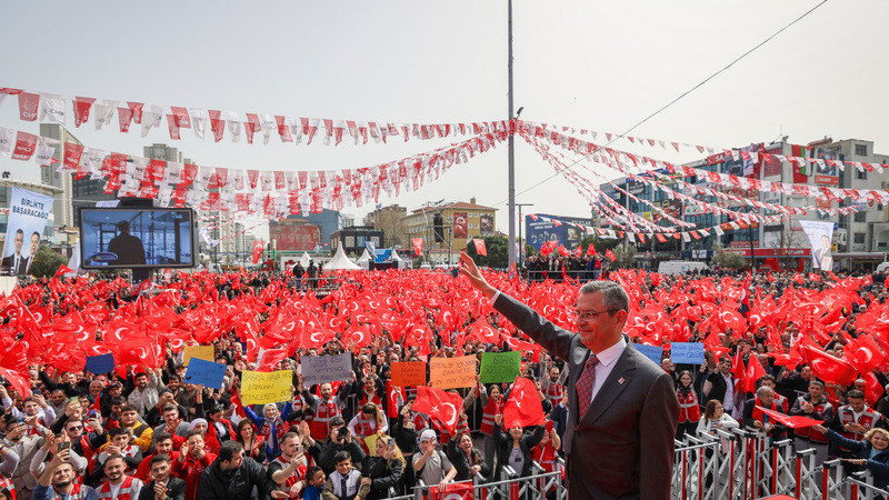 Cumhuriyet Halk Partisi Lideri Özgür Özel Esenyurt’ta: “17 Bakan ile İstanbul’a Kuşatma Yapıyorlar” -VİDEOLU HABER 