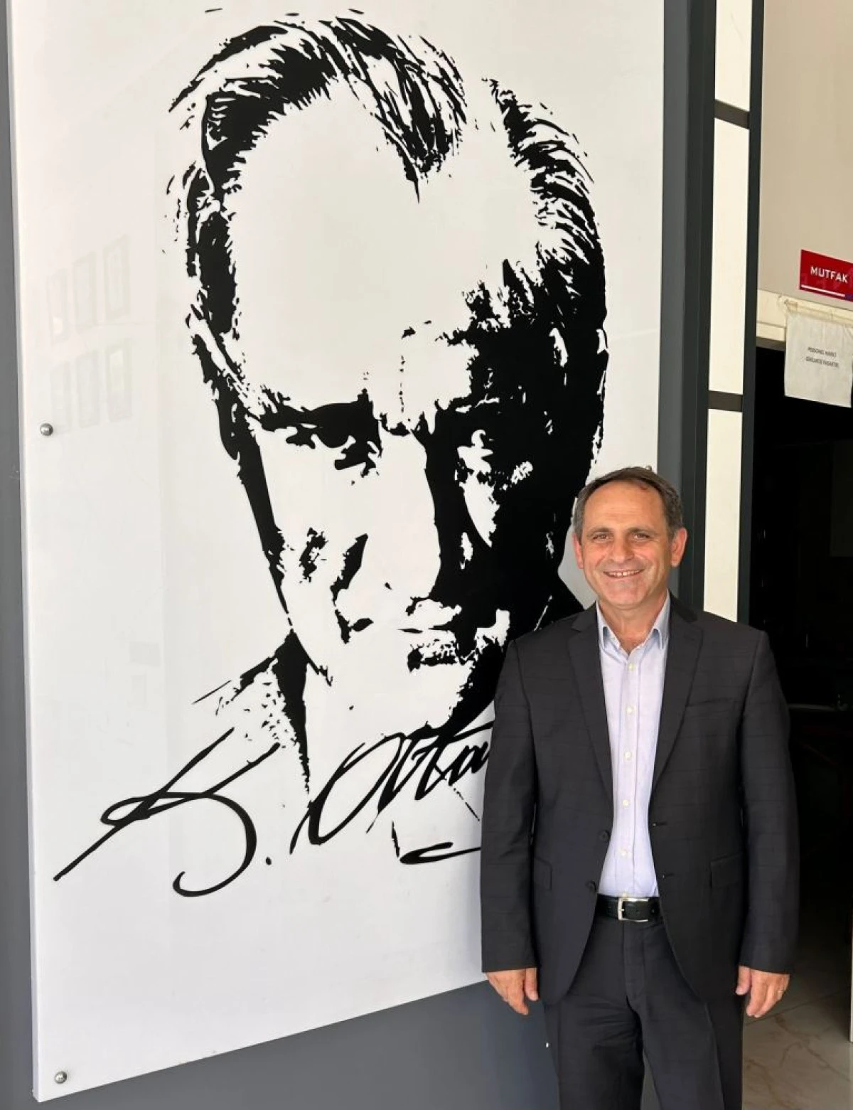 Ecevit Keleş: “Atatürk’ün Mirası, Geleceğe Verilen En Büyük Sözdür”