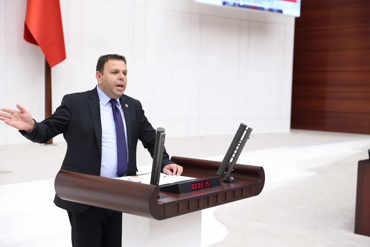 Ediz &Uuml;n&rsquo;den Sert Eleştiri: "Hayvancılık İthalat Sarmalında Can &Ccedil;ekişiyor!"