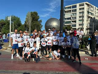 EGİAD Ortaokulu Spor Salonu İçin Koştular EGİAD Ortaokulu İçin Maraton İzmir’deydik