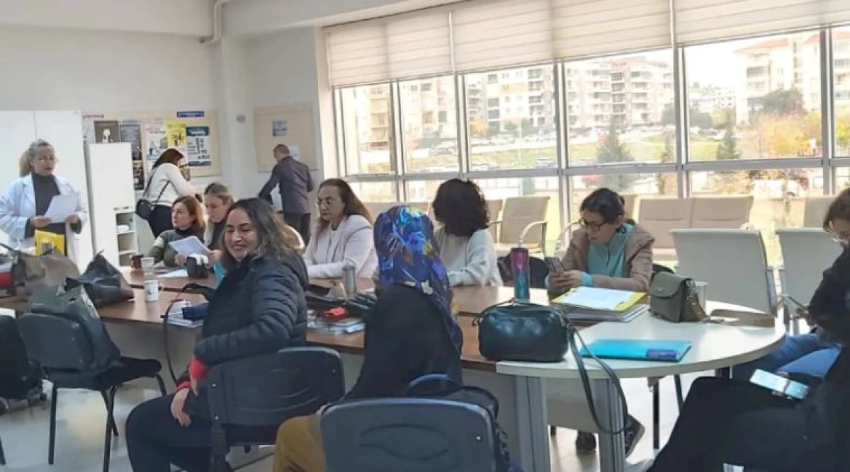 Eğitim İş’ten Öğretmene Şiddet Tepkisi: “Öğretmene Uzanan Her El, Ülkenin Geleceğine Uzanıyor”