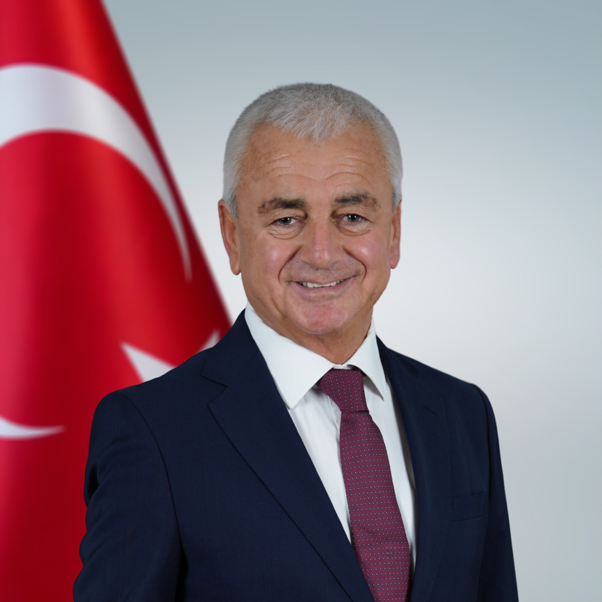 Finike Belediye Başkanı Mustafa Geyikçi’den 19 Mayıs mesajı