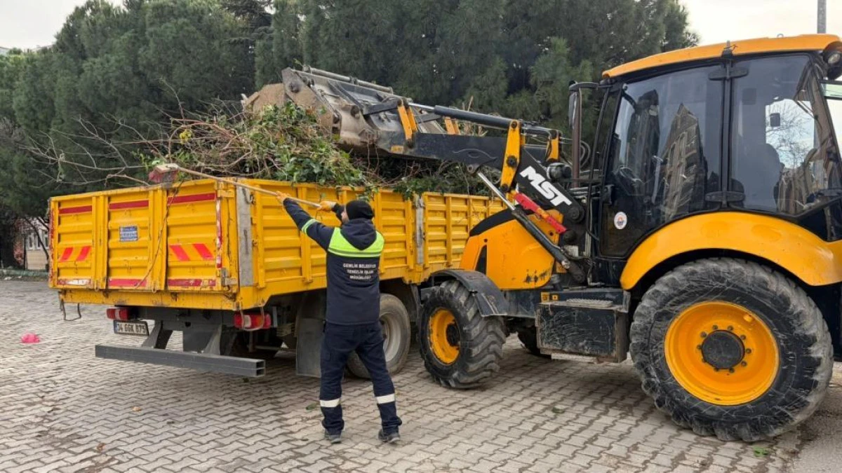 Gemlik Belediyesi'nden Yoğun Mesai