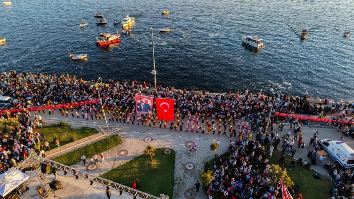 Gemlik’in Genç Sanatçıları, 19 Mayıs’ta Yeteneklerini Sergiledi 