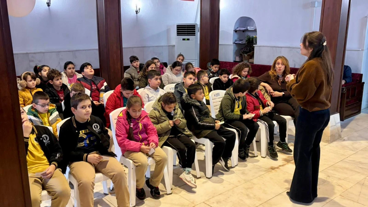 Gemlik'te Çocuklar Haklarını Öğreniyor
