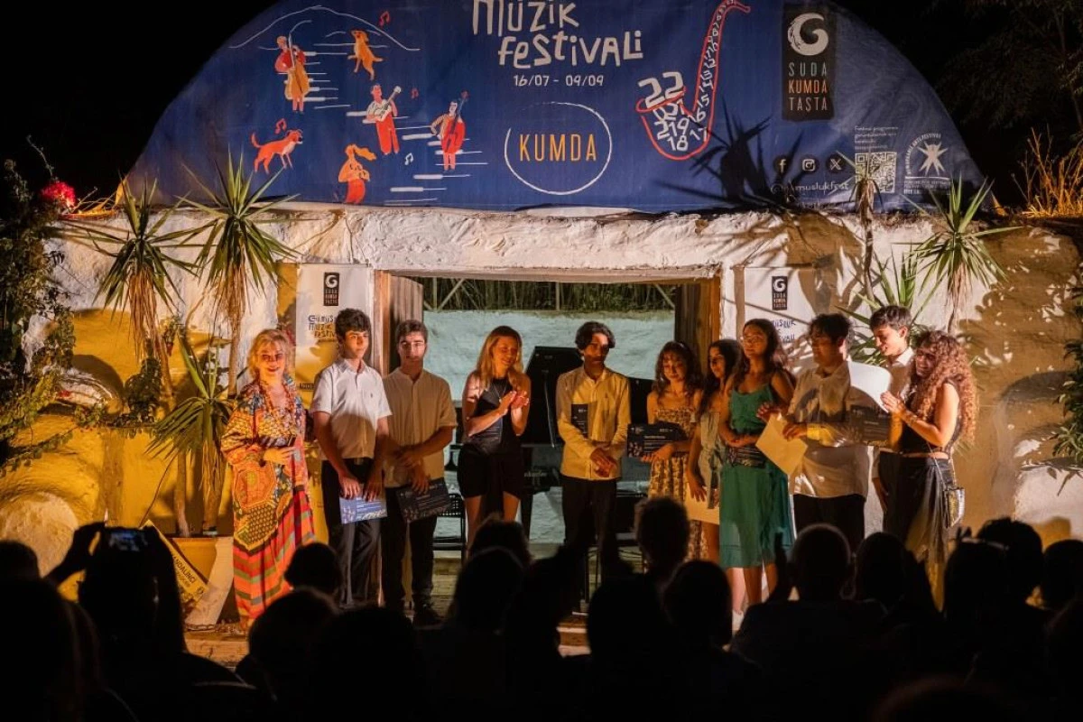 G&uuml;m&uuml;şl&uuml;k Festival Akademisi &Ouml;ğrencileri Sahne Alıyor: Gen&ccedil; Piyanistler Sertifikalarını G&uuml;lsin Onay&rsquo;dan Alacak