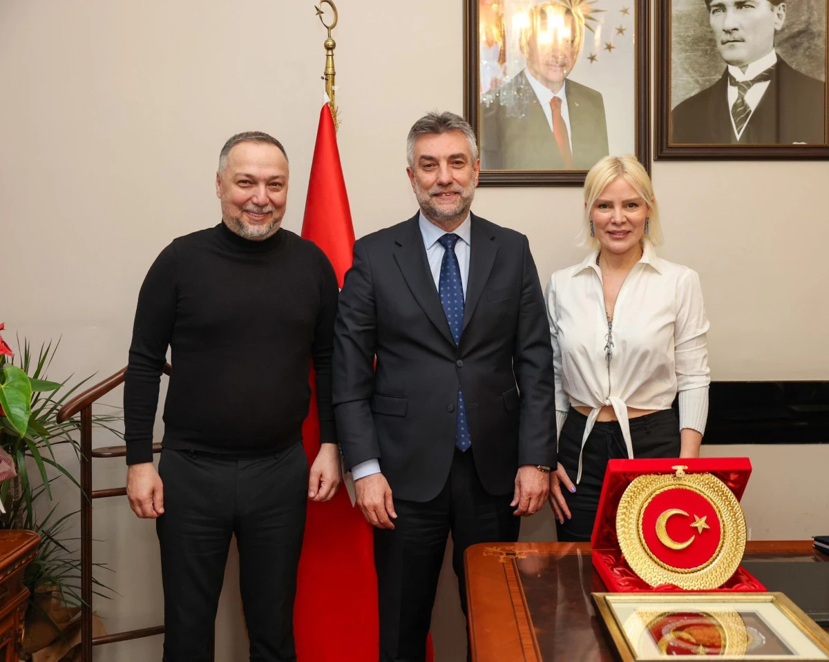 Hayvanları &Ccedil;aresizlik ve İlgisizlikten Koruma Derneği (HA&Ccedil;İKO) Başkanı &Ouml;m&uuml;r Gedik&rsquo;ten Hayırlı Olsun Ziyareti