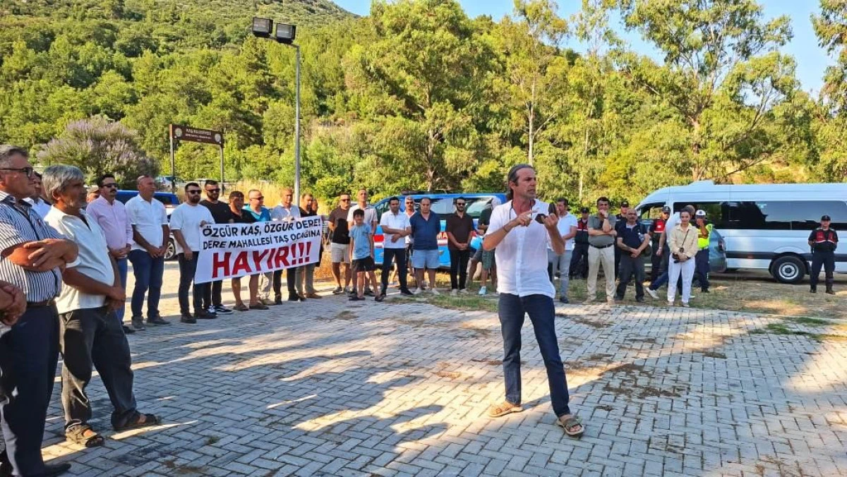 Kaş Halkı İsyan Etti: "Bir Firma Zengin Olacak Diye K&ouml;ylerimizi Yok Etmeyin!" videolu haber