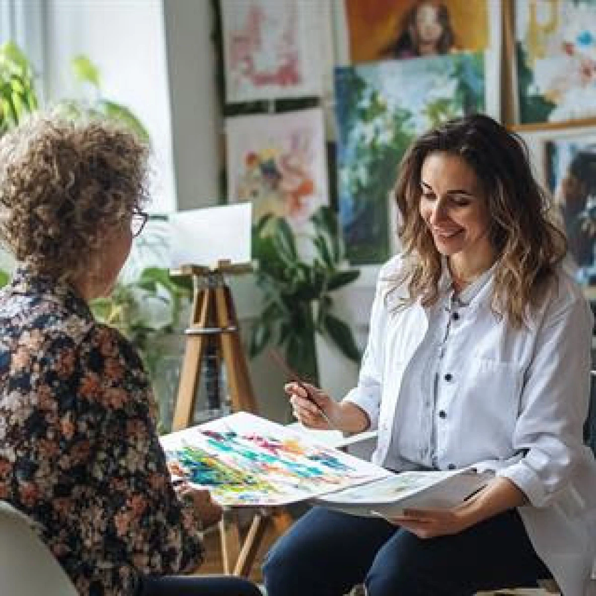 Kelimelerin Yetmediği Yerde İyileşme Başlıyor: Bağımlılık Tedavisinde Sanat Terapisi D&ouml;nemi