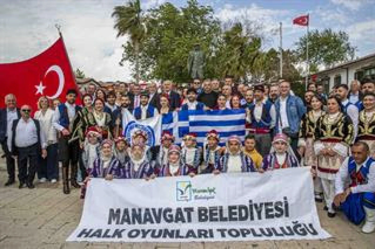 KÜLTÜR, LEZZET VE DOSTLUK APOLLON’UN GÖLGESİNDE BULUŞTU