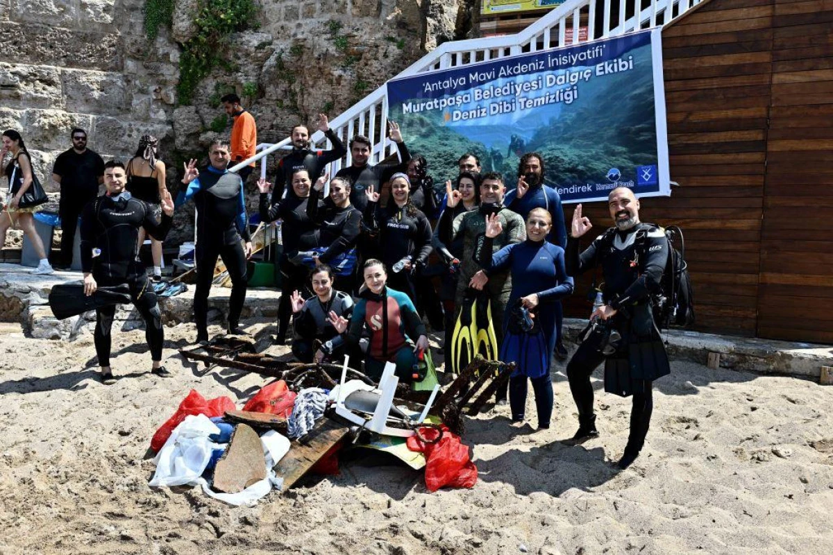 Mermerli Plajı&rsquo;nda deniz dibi temizliği