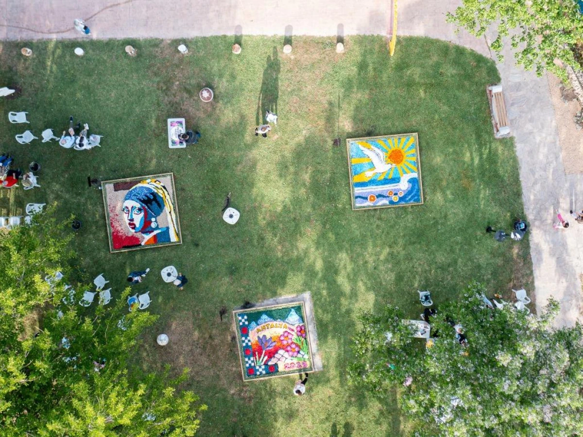 Muratpaşa&rsquo;da &Ccedil;i&ccedil;ek Desenleri G&uuml;nleri Başlıyor