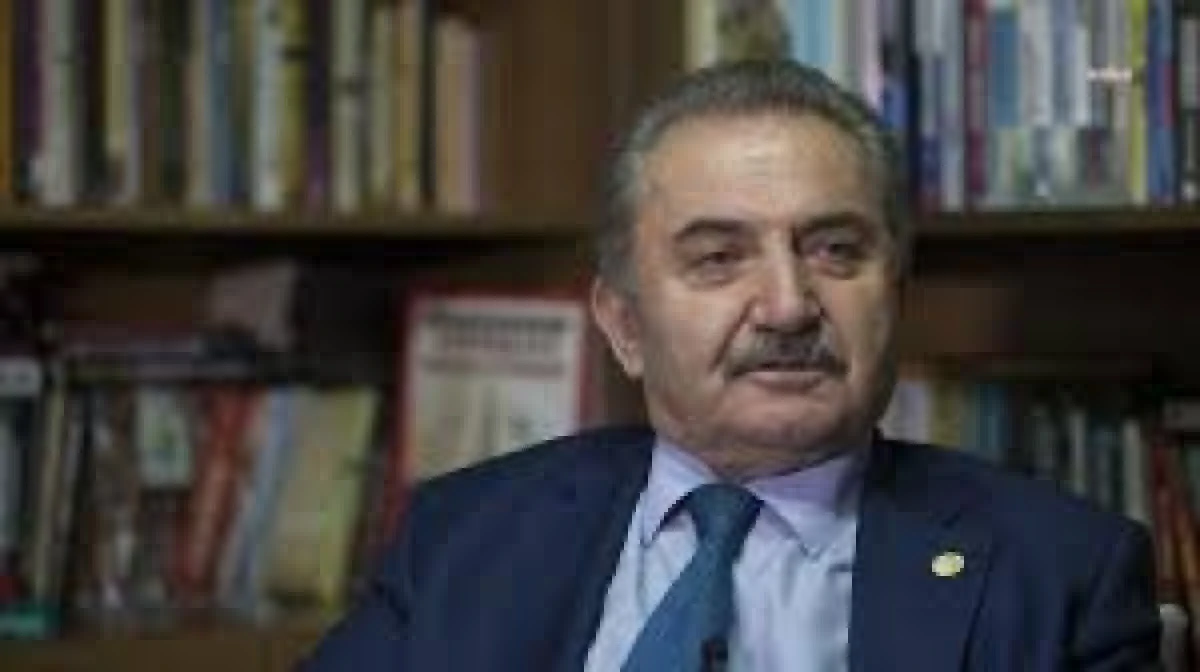 Namık Kemal Zeybek: “Yeniden Türk Devrimi Başlıyor!”