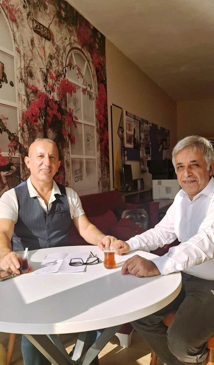 ÖĞRETMEN HIZIR EMİR ABDULCELİL ASLAN: “BÜTÜN DÜNYA BİR SAHNEDİR” 