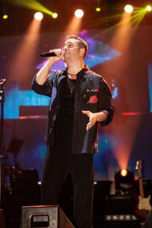  Oğuzhan Koç, Cumhuriyetimizin 100. yılını Bolulu hayranlarıyla kutladı