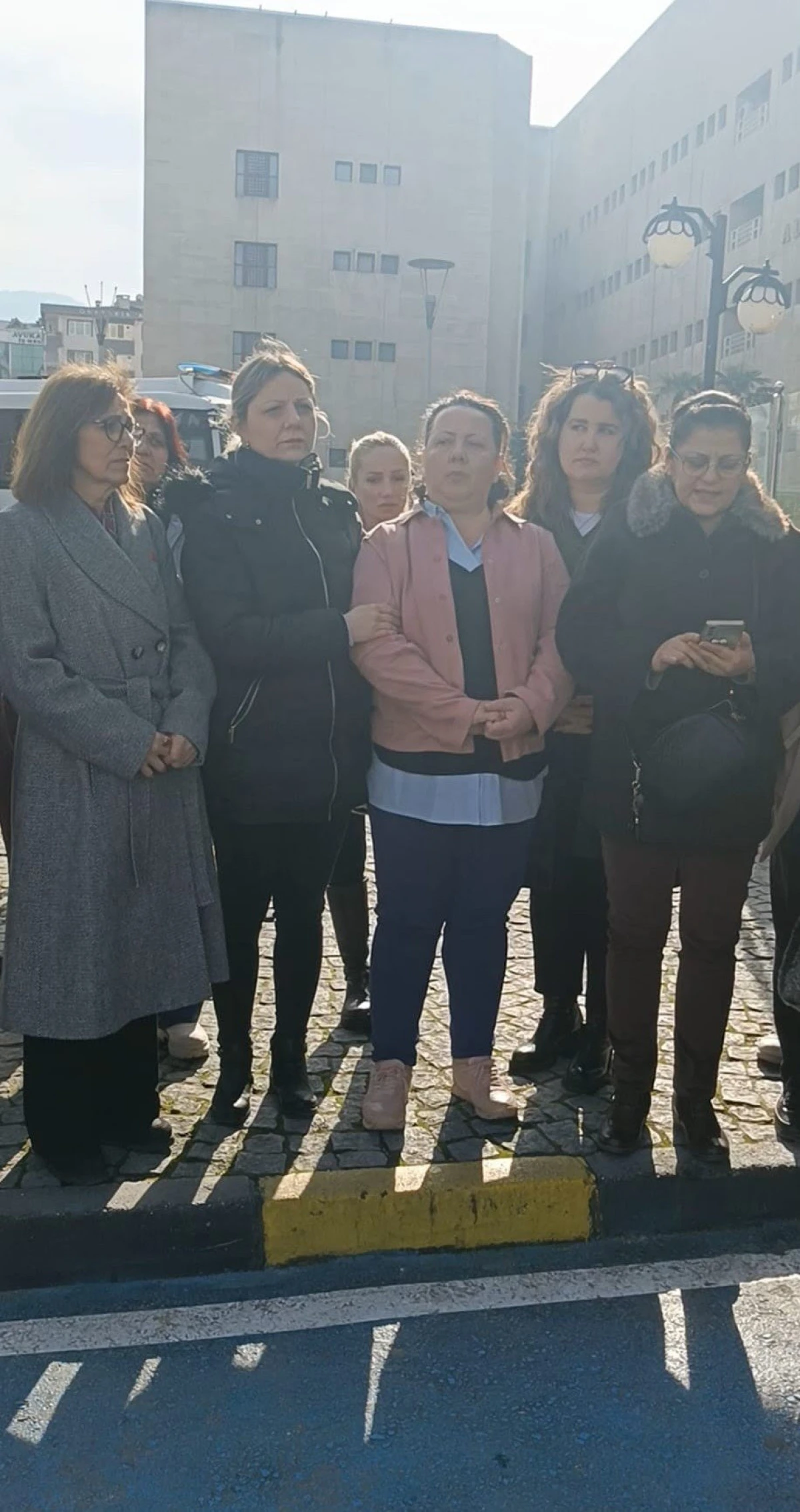 &Ouml;zge Yetimoğulları Davasında Beraat Kararına CHP&rsquo;li Kadınlardan Tepki