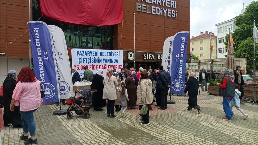 Pazaryeri Belediyesinden çiftçilere ücretsiz fide desteği
