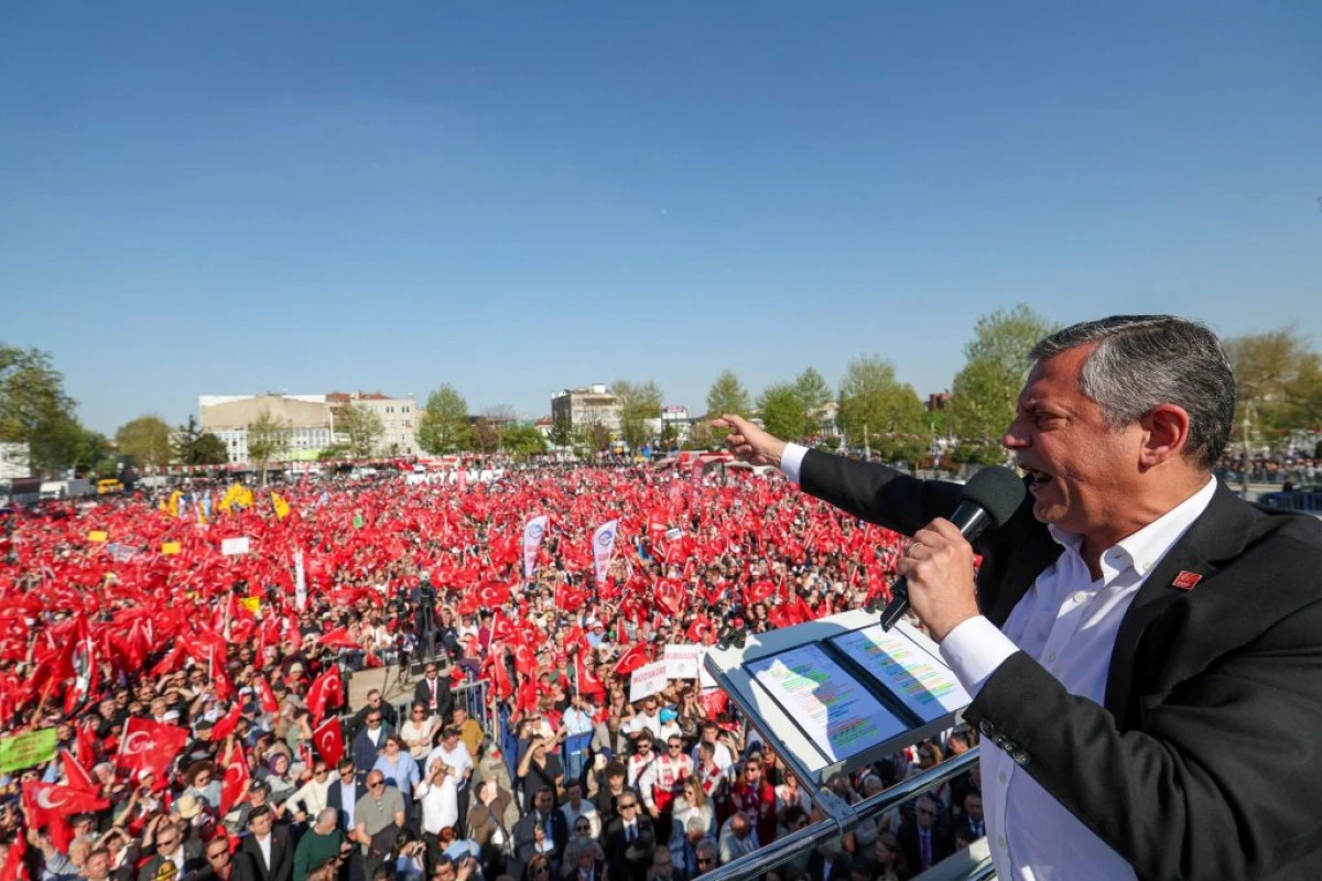 Sakarya'da Tarihi G&uuml;n: Ecevit Keleş&rsquo;ten "Değişim ve Adalet" Vurgusu