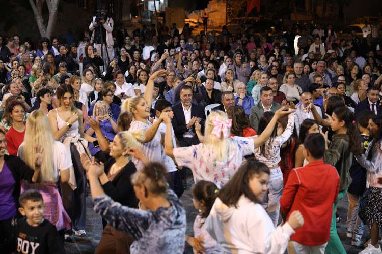 SİLİVRİ BELEDİYESİNDEN DOKUZ SEKİZLİK ROMAN GECESİ