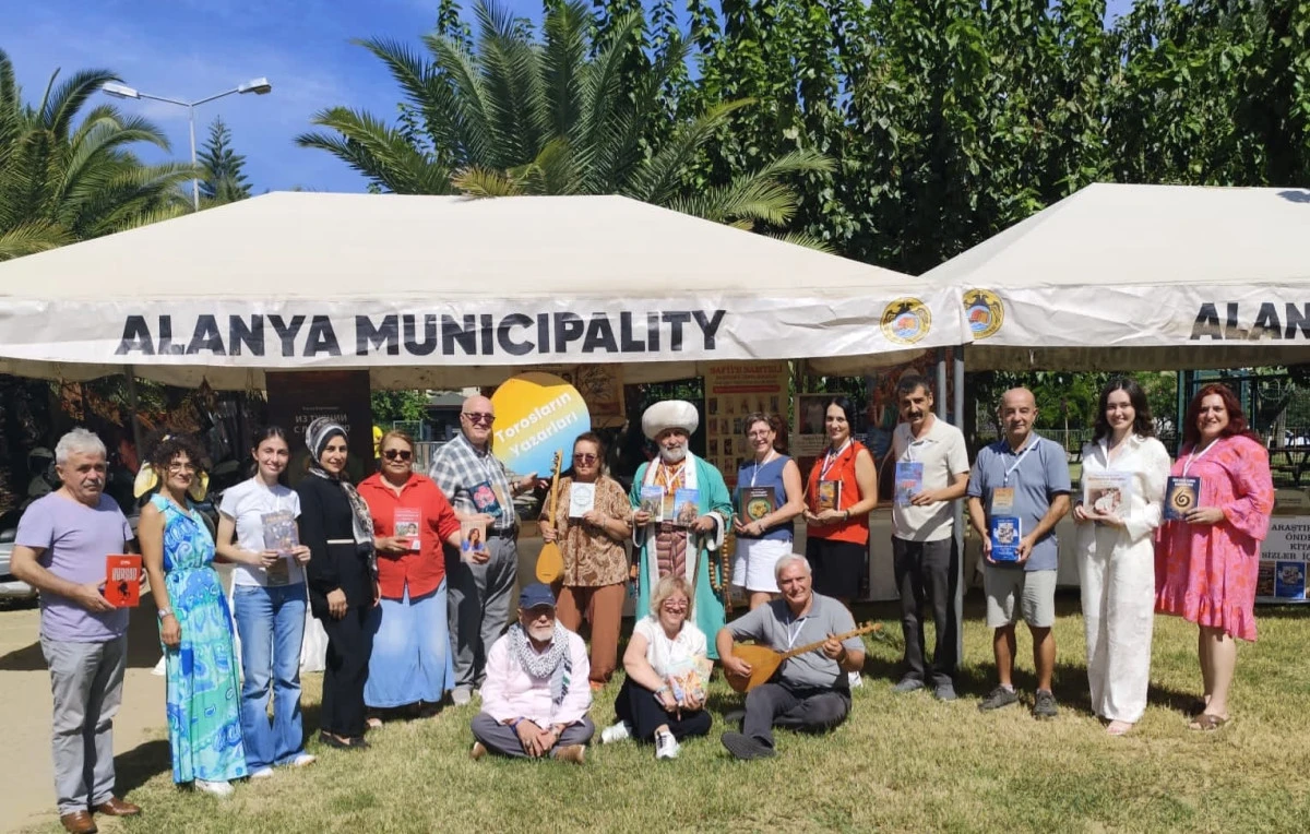 TOROSLARIN YAZARLARI ALANYA&rsquo;DA OKURLARIYLA BULUŞTU