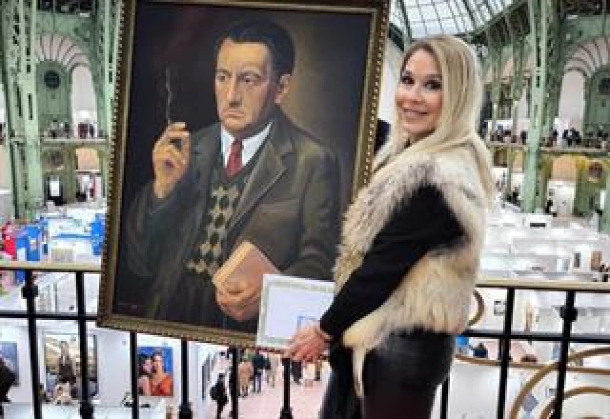 T&uuml;rk Ressam Aslıhan &Ccedil;iftg&uuml;l&rsquo;e Paris Grand Palais&rsquo;de Uluslararası &Ouml;d&uuml;l