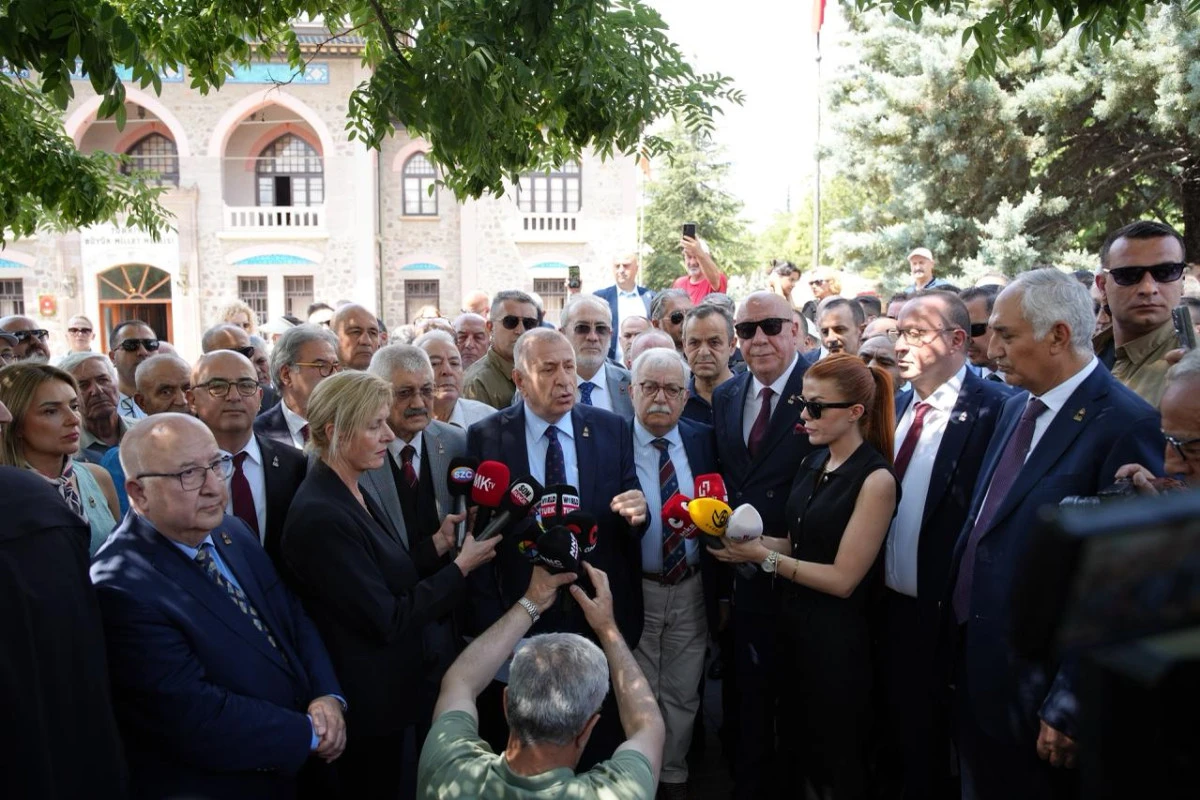 &Uuml;mit &Ouml;zdağ&rsquo;dan 1. TBMM &Ouml;n&uuml;nde Sert A&ccedil;ıklama: "T&uuml;rkiye Yugoslavyalaştırılmak İsteniyor!"