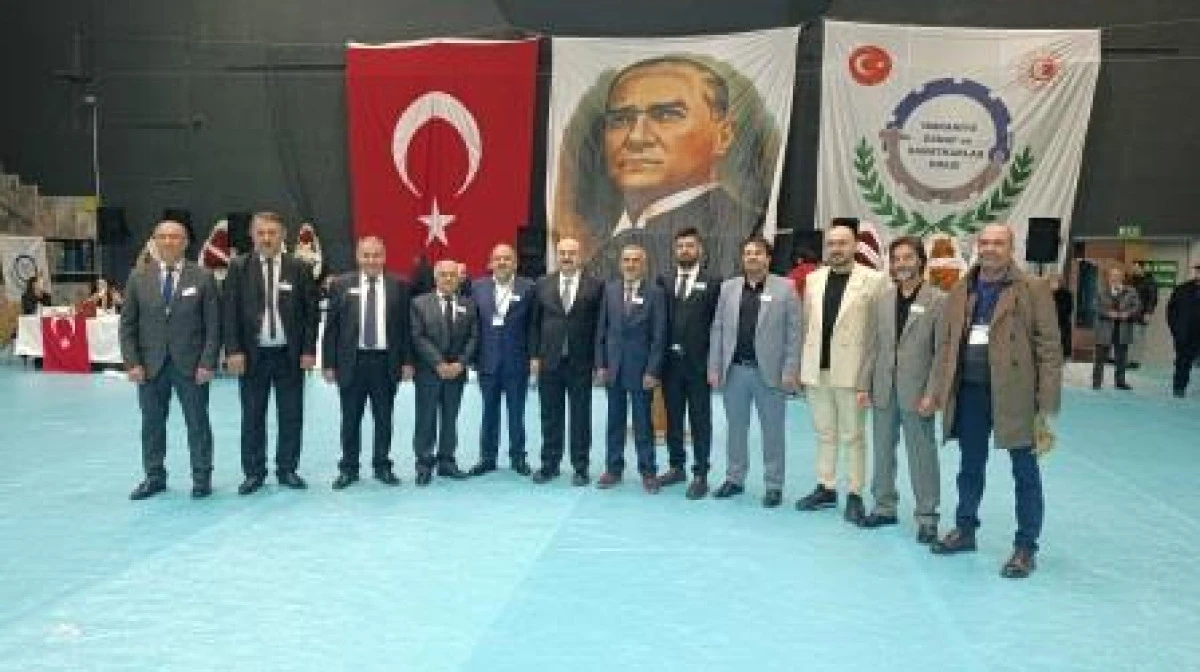 &Uuml;mraniye Esnaf Sanatk&acirc;rlar  Odası 16. Se&ccedil;imli Genel Kurulunda Mehmet &Ouml;zdil ile Yola Devam Kararı..