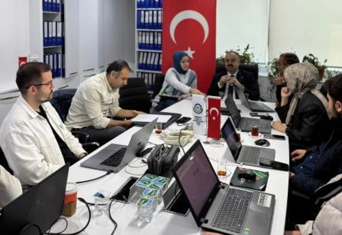 Ümraniye Esnaf ve Sanatkarlar Odasından Sosyal Medya ve Yapay Zeka Eğitimi..