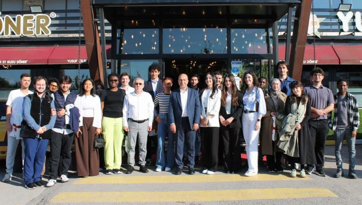 ursa Perakendecilerinden Gen&ccedil;lere Tam Destek: 18 &Uuml;lkeden &Ouml;ğrenciyle Tecr&uuml;be Buluşması