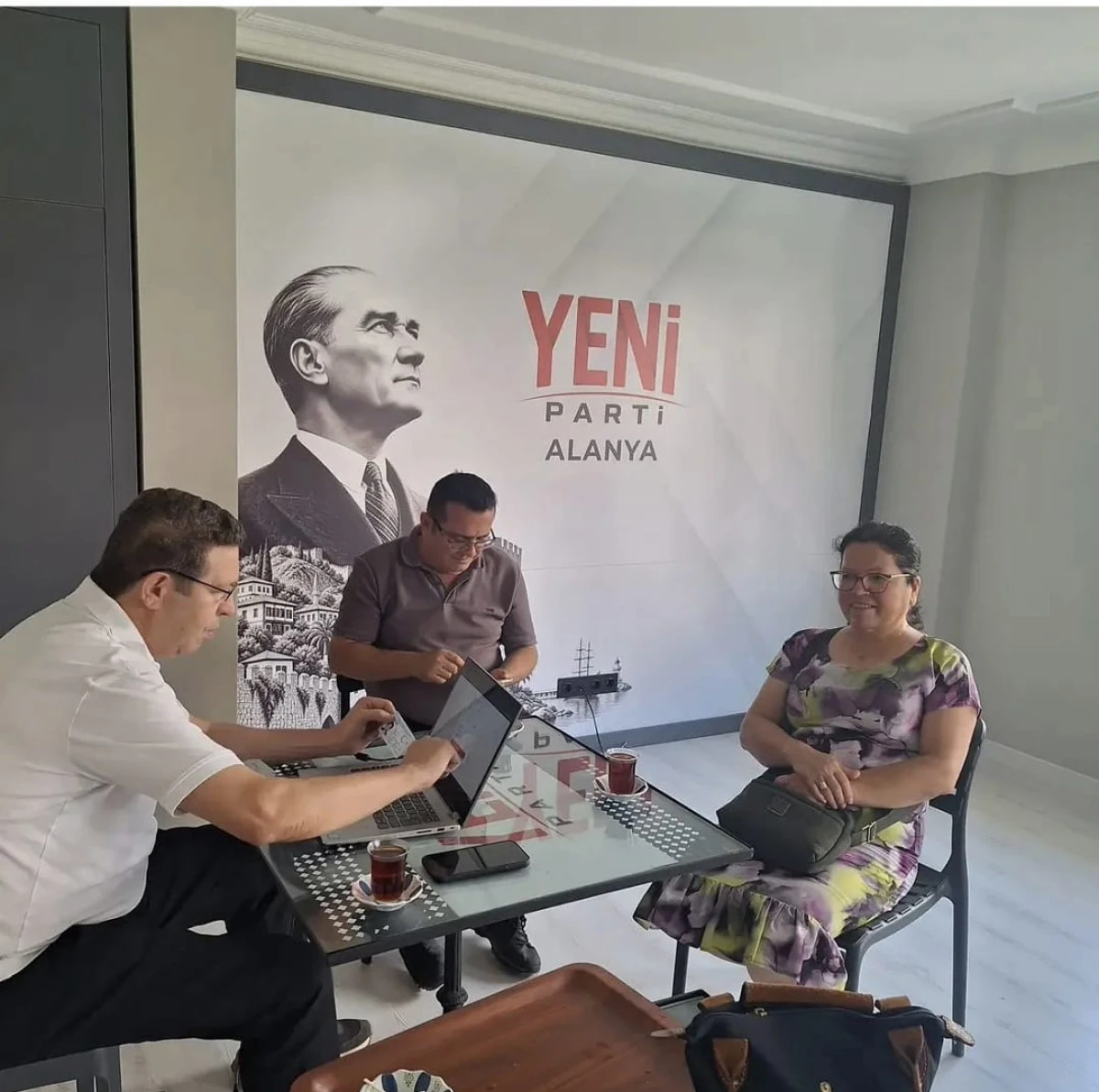 Yeni Parti Alanya İl&ccedil;e Başkanı B&uuml;lent Kandemir: &ldquo;Alanya&rsquo;da Halkımızın Katılımıyla B&uuml;y&uuml;yoruz&rdquo;