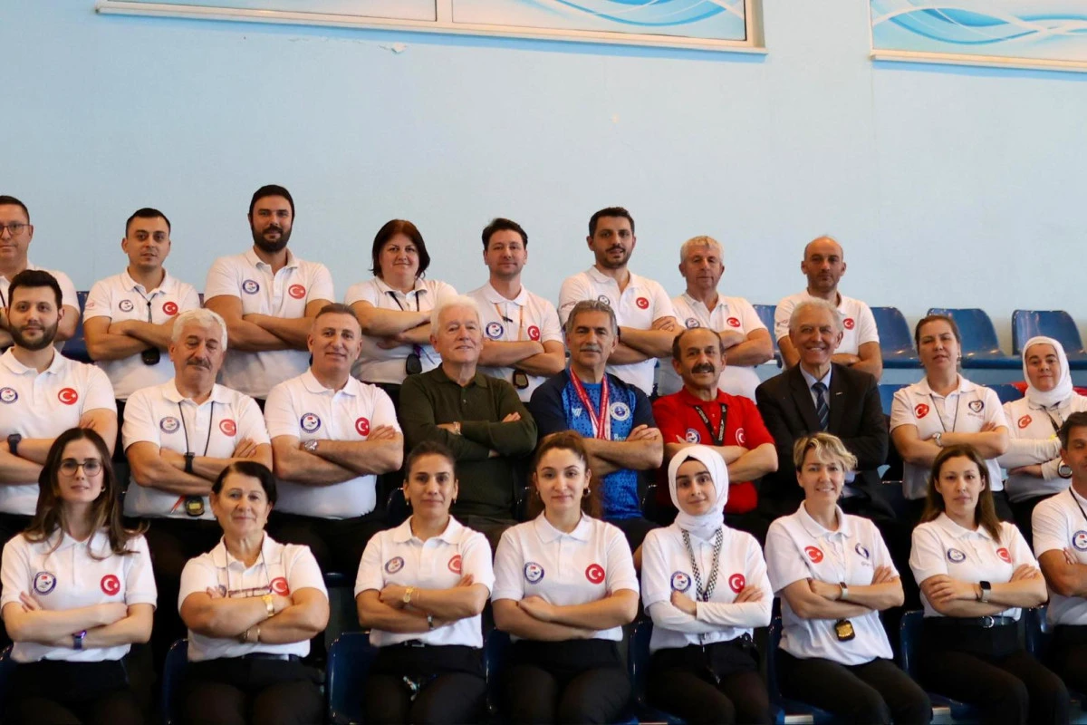 Y&uuml;zme Yarışları Gemlik&rsquo;te B&uuml;y&uuml;k Heyecana Sahne Oldu