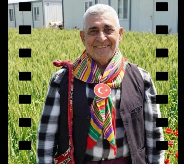 Zeki DEMİR -Gazeteci/ Yazar/ Oyuncu